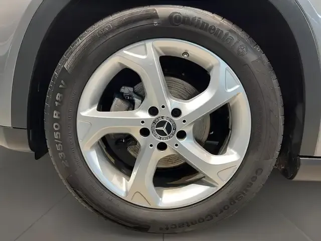 Mercedes-Benz GLA 180