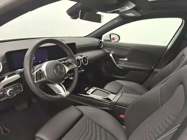 Mercedes-Benz A 220