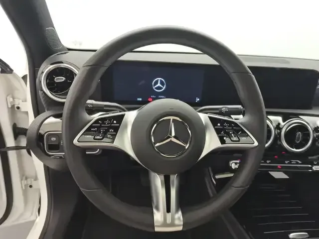 Mercedes-Benz A 220