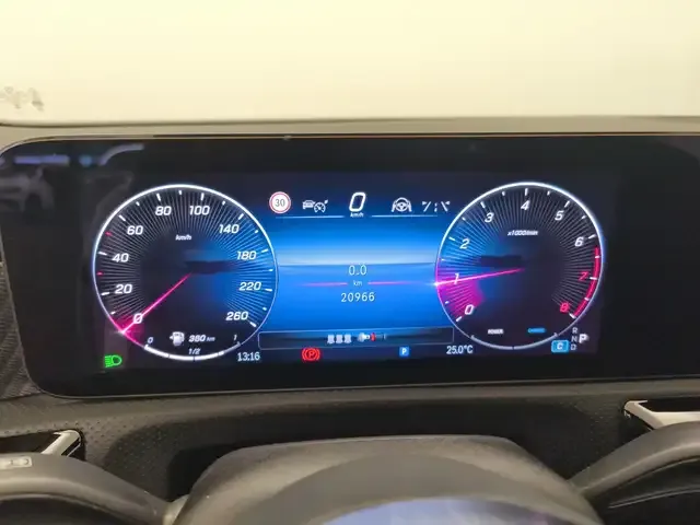 Mercedes-Benz A 220
