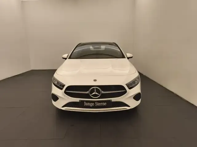 Mercedes-Benz A 220