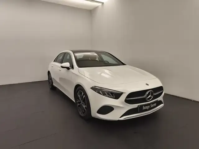 Mercedes-Benz A 220