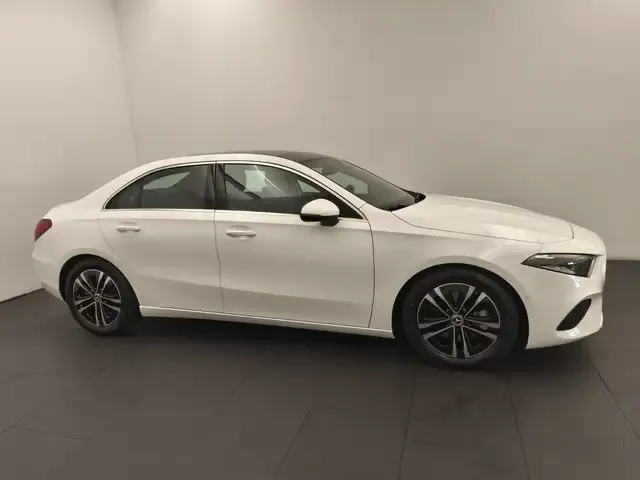 Mercedes-Benz A 220