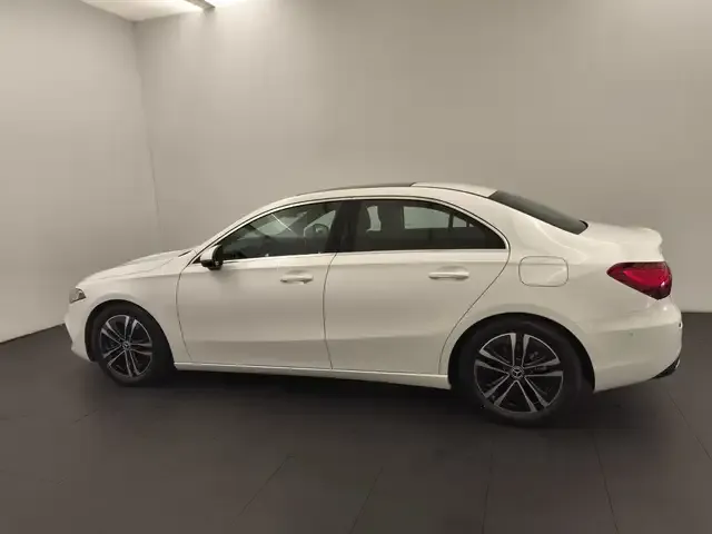 Mercedes-Benz A 220