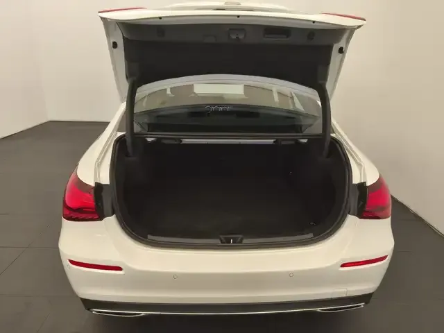 Mercedes-Benz A 220