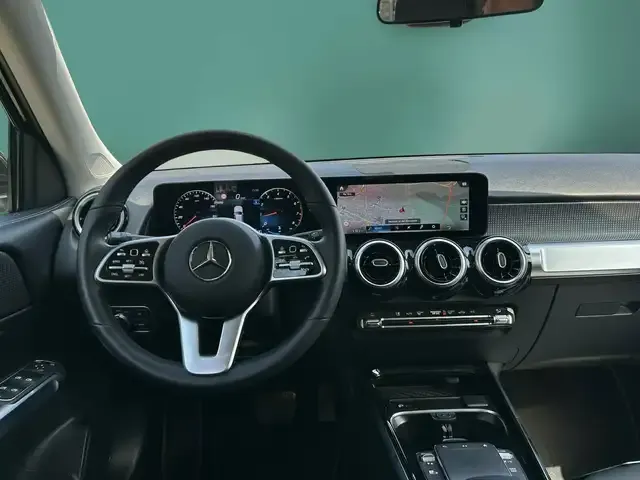 Mercedes-Benz GLB 200