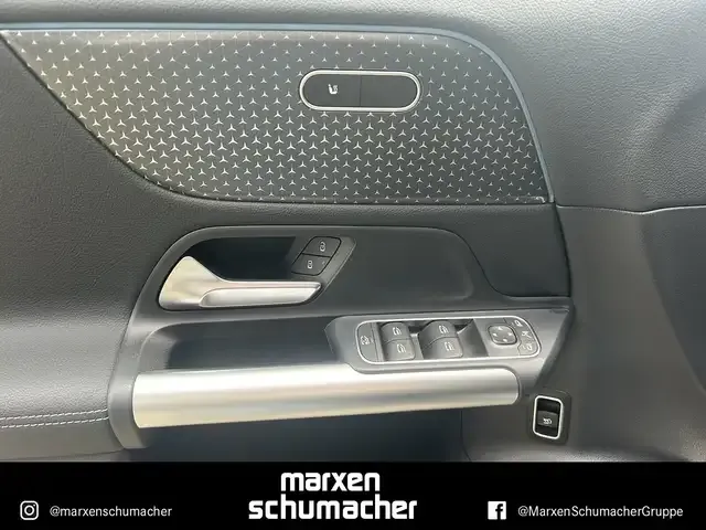 Mercedes-Benz EQA 300