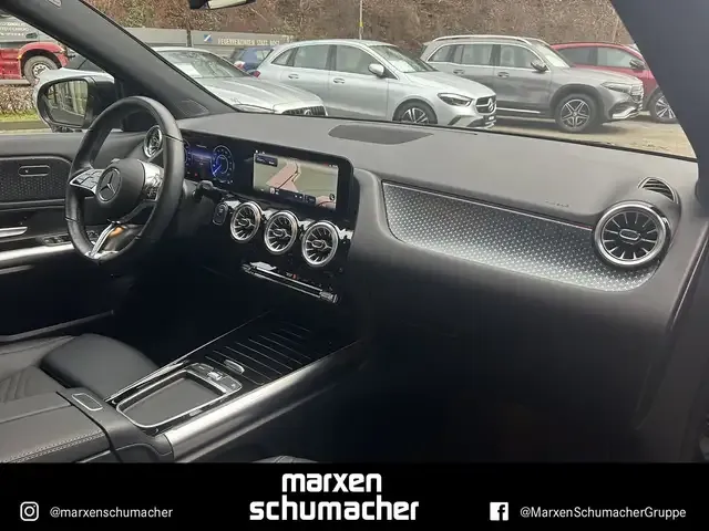 Mercedes-Benz EQA 300