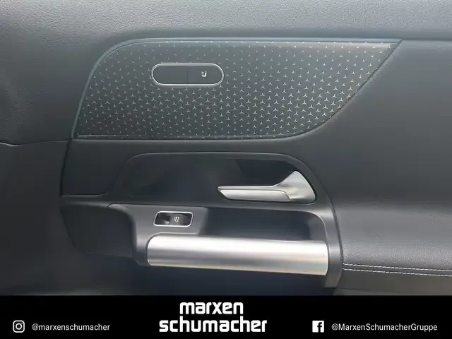 Mercedes-Benz EQA 300