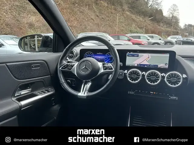 Mercedes-Benz EQA 300