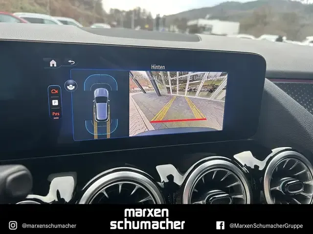 Mercedes-Benz EQA 300