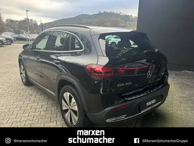 Mercedes-Benz EQA 300