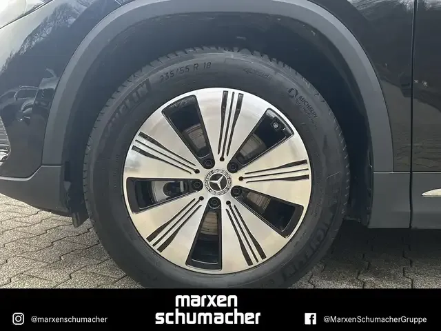 Mercedes-Benz EQA 300