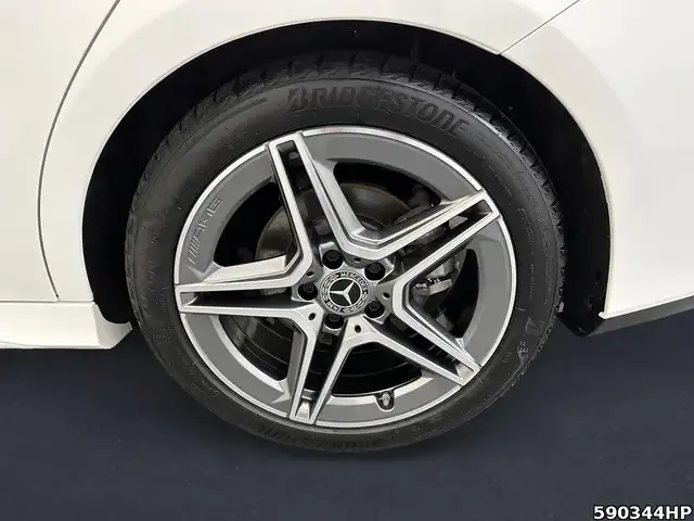 Mercedes-Benz CLA 220