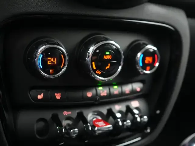MINI Cooper Clubman