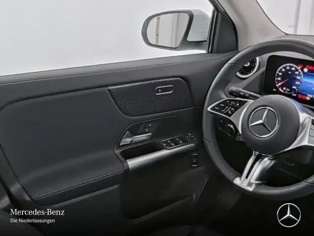 Mercedes-Benz GLA 220