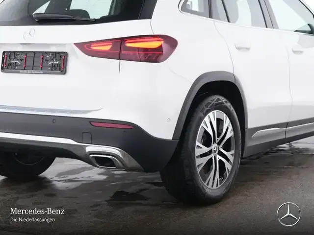 Mercedes-Benz GLA 220