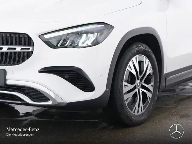 Mercedes-Benz GLA 220