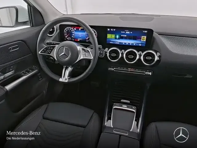 Mercedes-Benz GLA 220