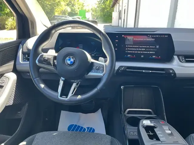 BMW 220
