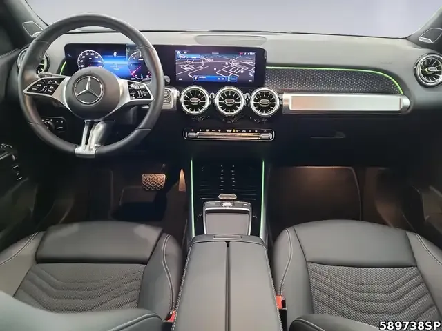 Mercedes-Benz GLB 220