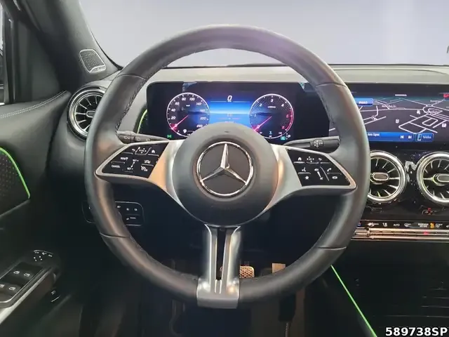 Mercedes-Benz GLB 220