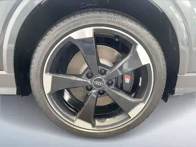 Audi SQ2