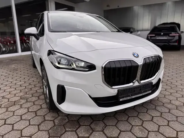 BMW 216