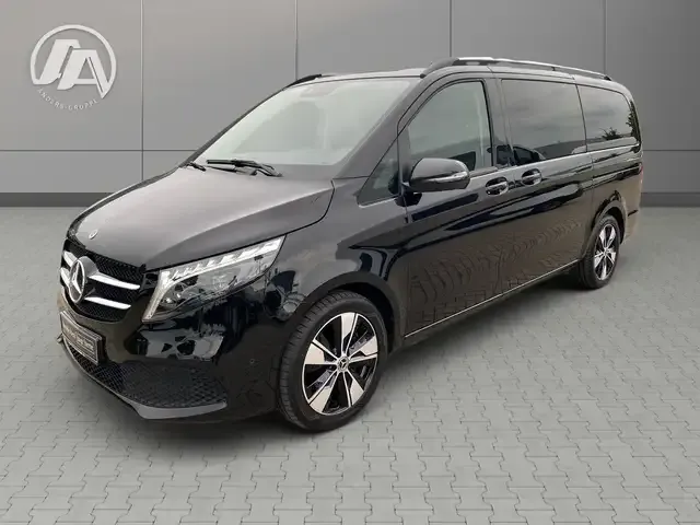Mercedes-Benz V 220