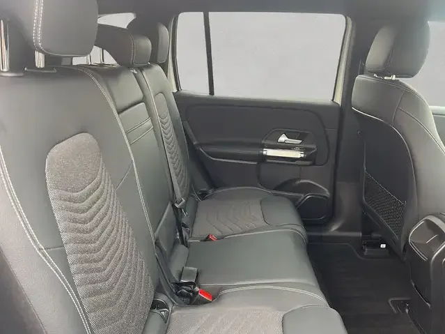 Mercedes-Benz EQB 300