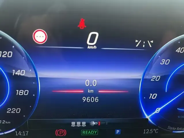 Mercedes-Benz EQB 300