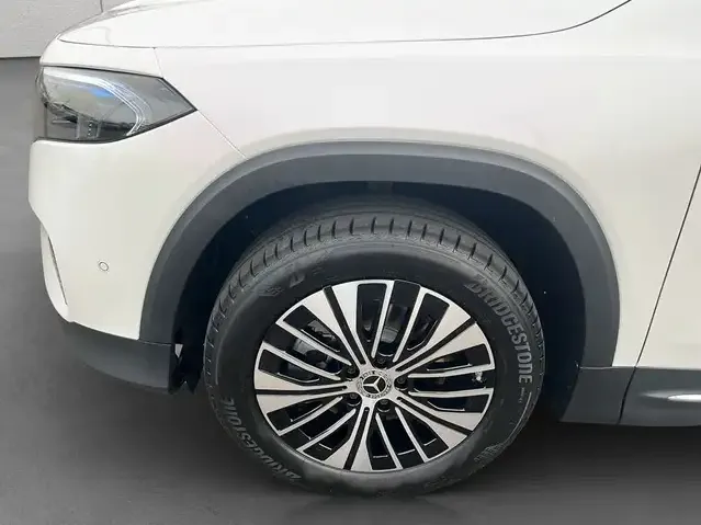 Mercedes-Benz EQB 300