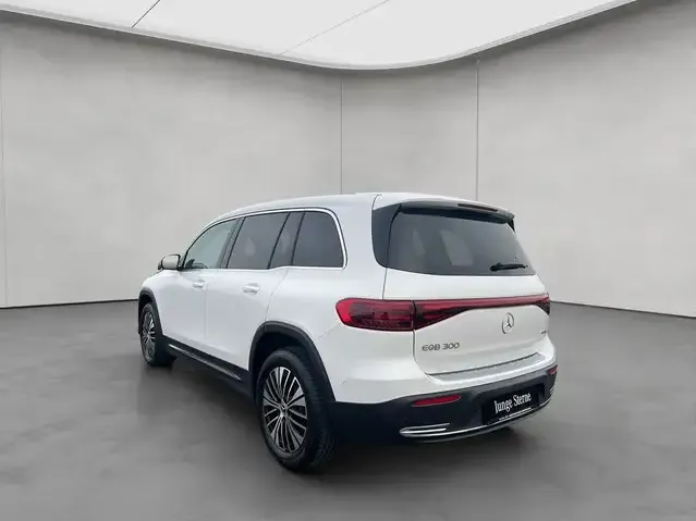 Mercedes-Benz EQB 300