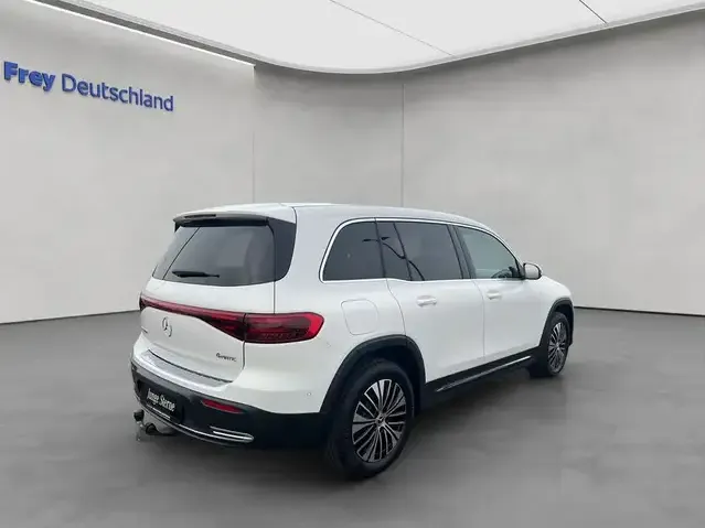 Mercedes-Benz EQB 300