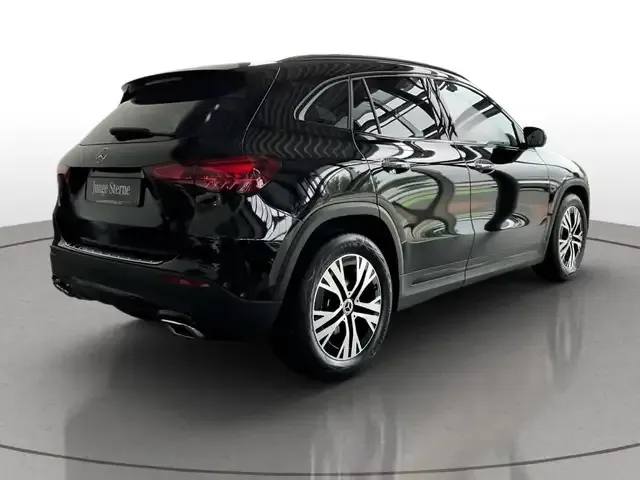 Mercedes-Benz GLA 180