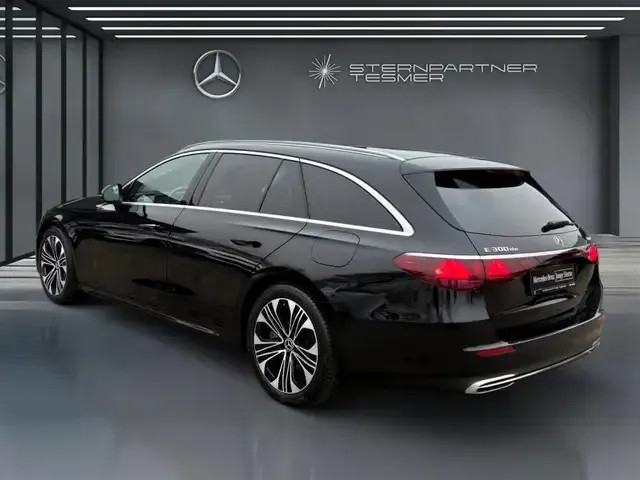 Mercedes-Benz E 300