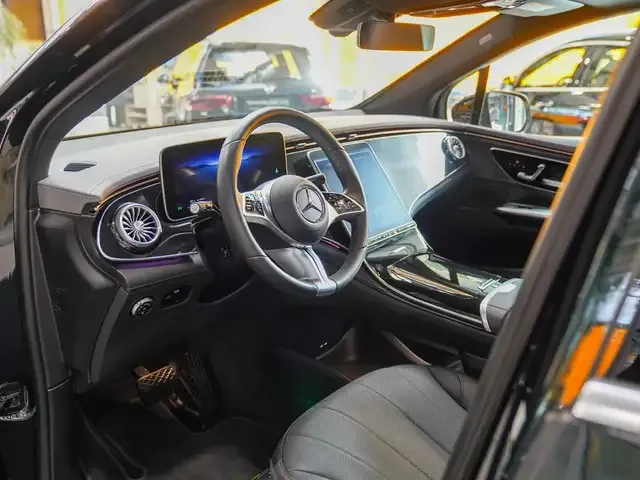 Mercedes-Benz EQE SUV