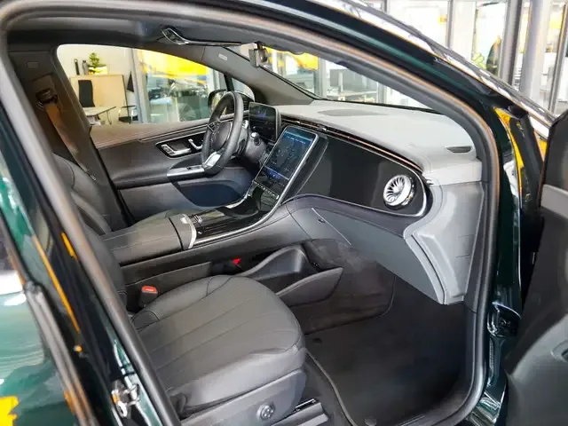 Mercedes-Benz EQE SUV