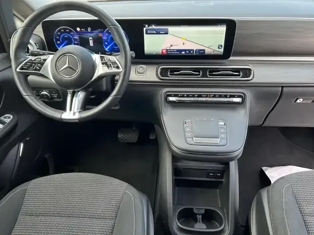 Mercedes-Benz EQV 300