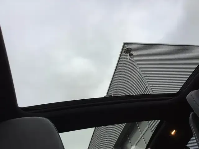 Mercedes-Benz EQE 350