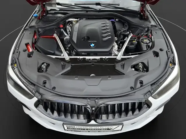 BMW 840