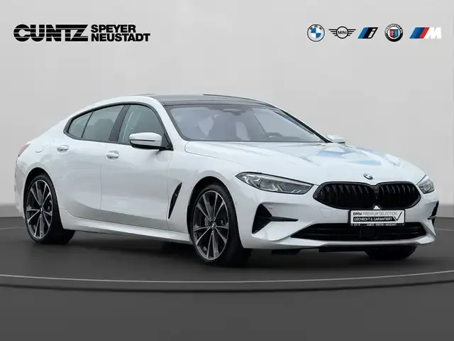 BMW 840