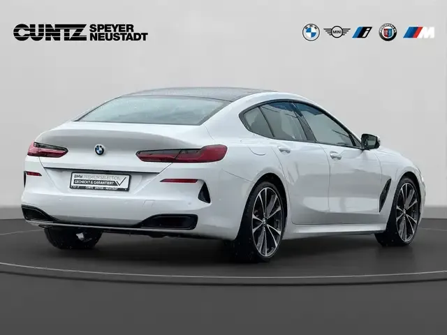 BMW 840