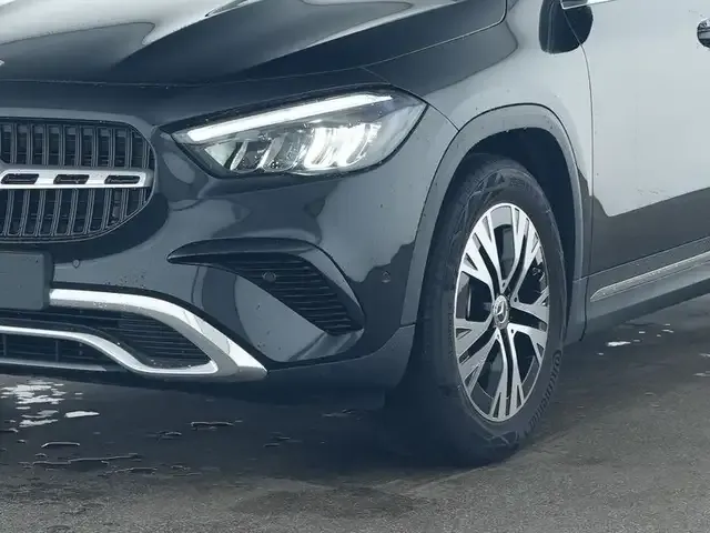 Mercedes-Benz GLA 180