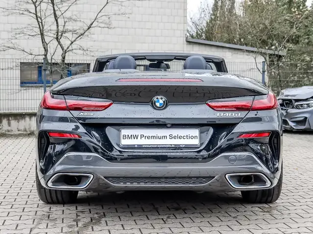 BMW 840