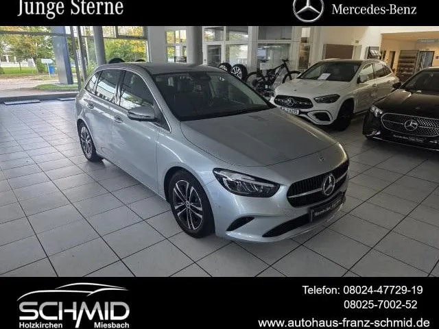 Mercedes-Benz B 200