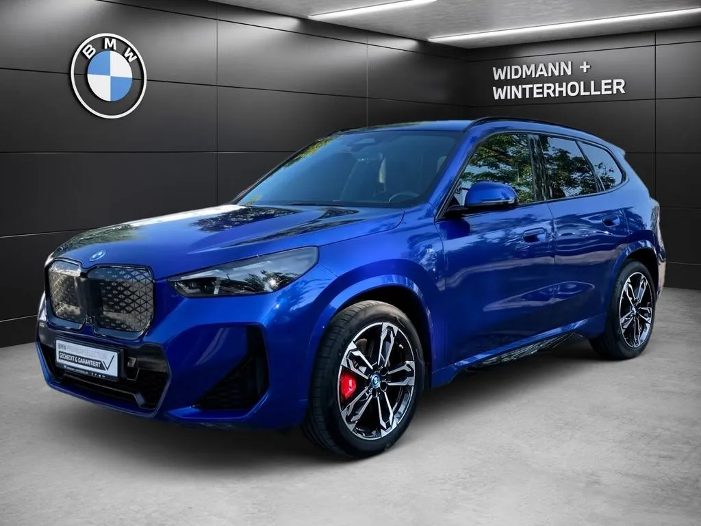 BMW iX1