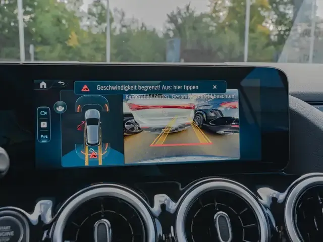 Mercedes-Benz GLA 180