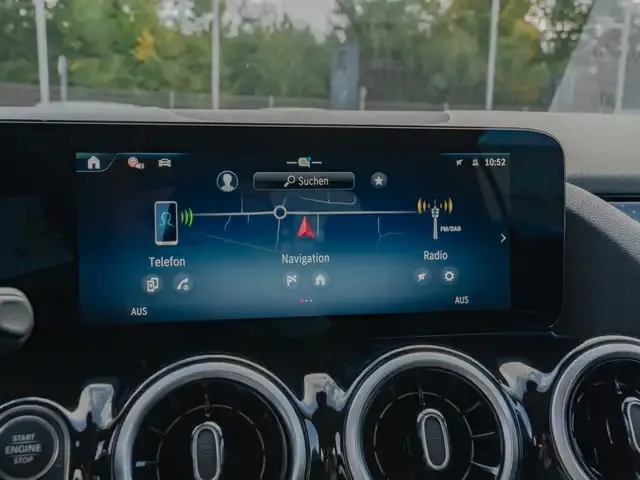 Mercedes-Benz GLA 180