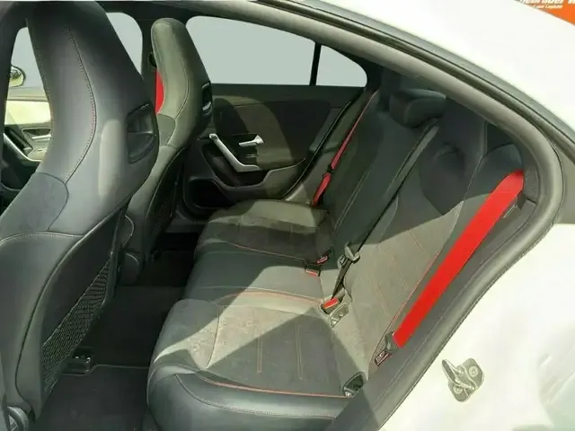 Mercedes-Benz CLA 35 AMG